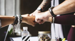 Как наладить отношения с аудиторией